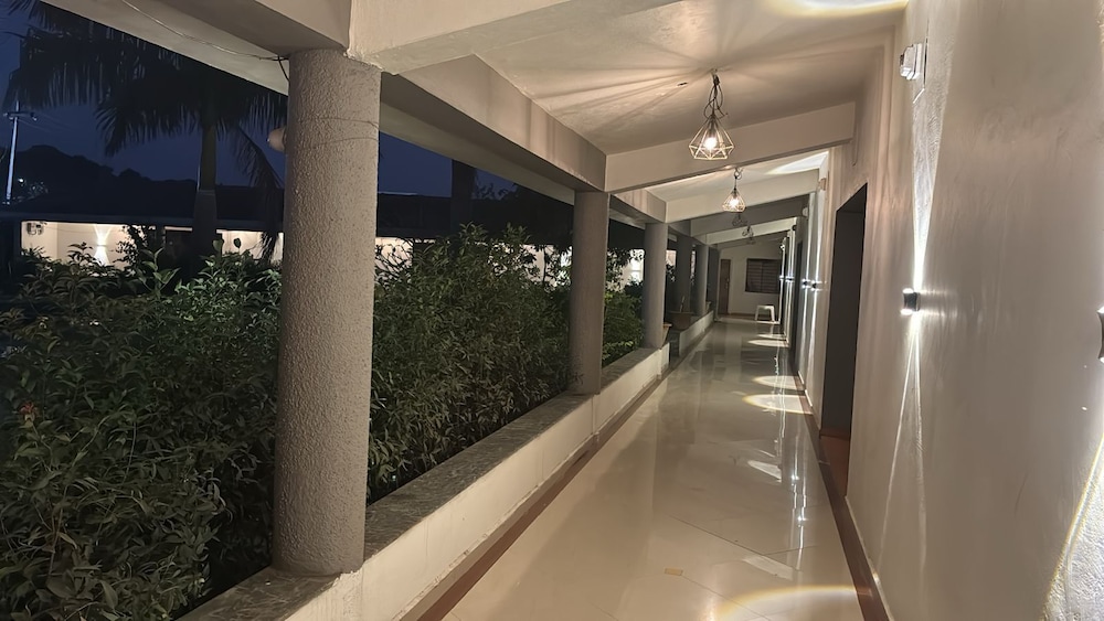Hotel Sai Plaza