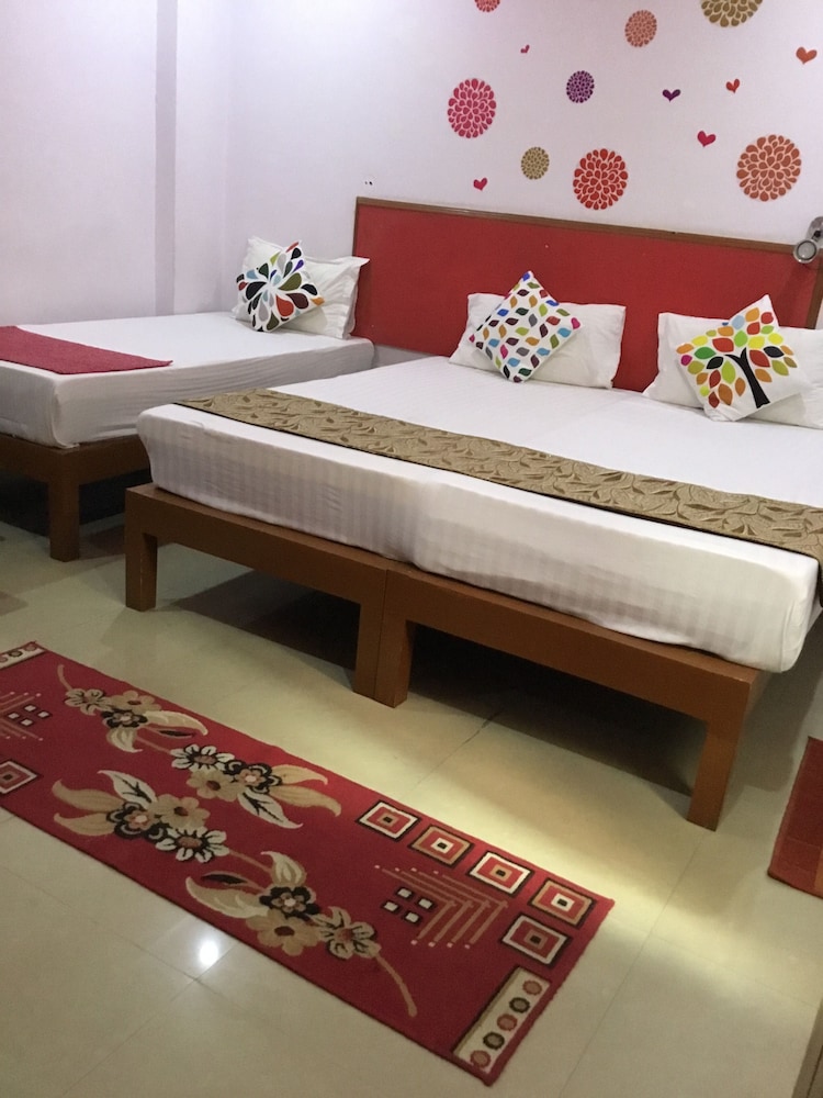 FabHotel Airport Sky Inn