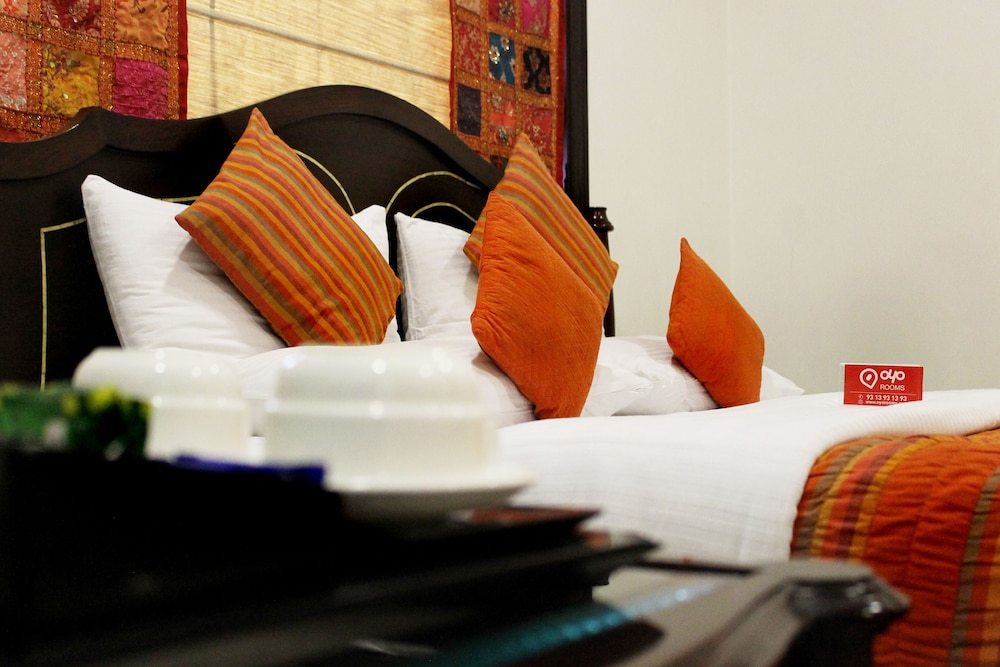 Lavish Inn