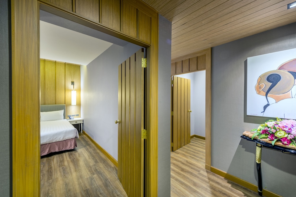 Royal Rattanakosin Hotel