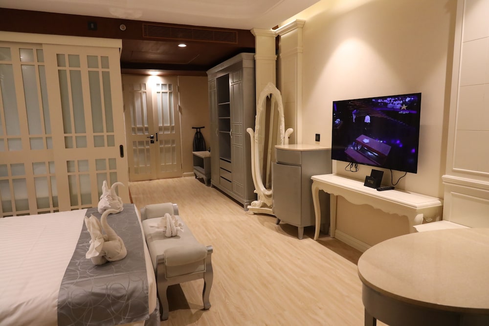 Regenta Central RS Chennai OMR SIPCOT