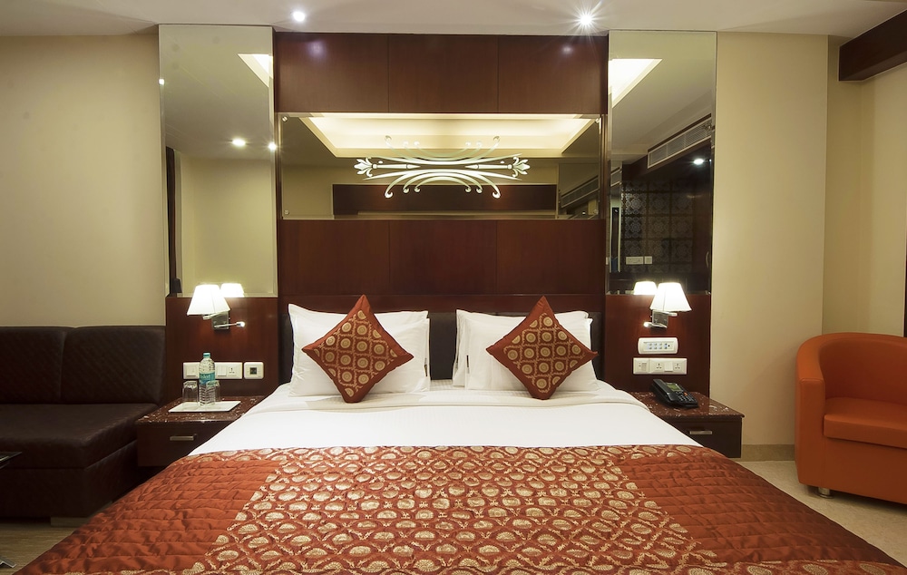 Hotel Golden Grand
