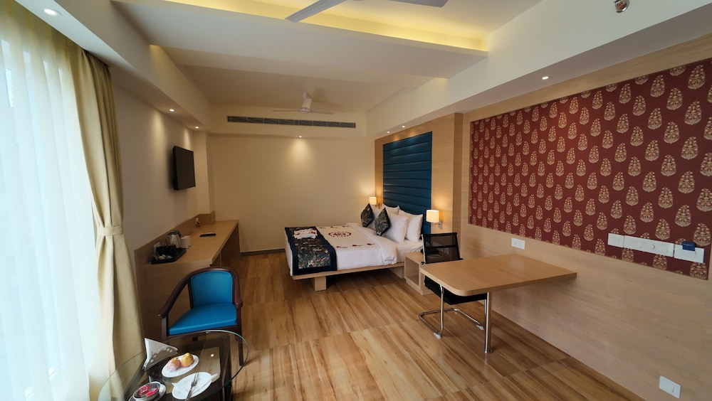 Hotel Surya Grand