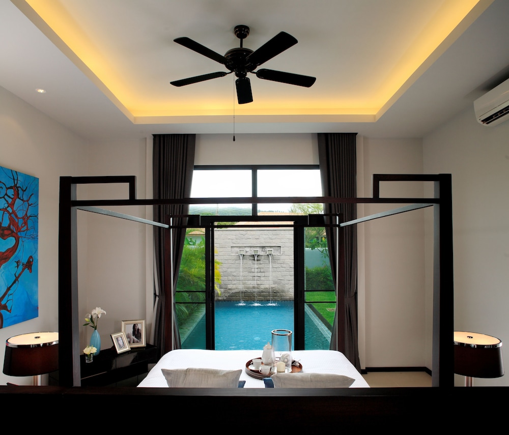 Two Villas Holiday Phuket Onyx Style Nai Harn Beach