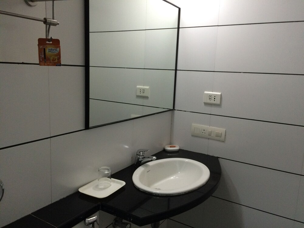 1 Br Boutique Stay In Margao Panjim By Guesthouser