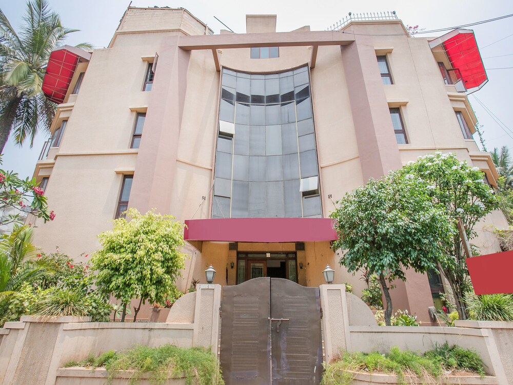 OYO 1906 Apartment near Langford Road