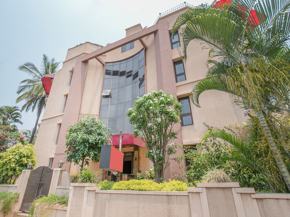OYO 1906 Apartment near Langford Road