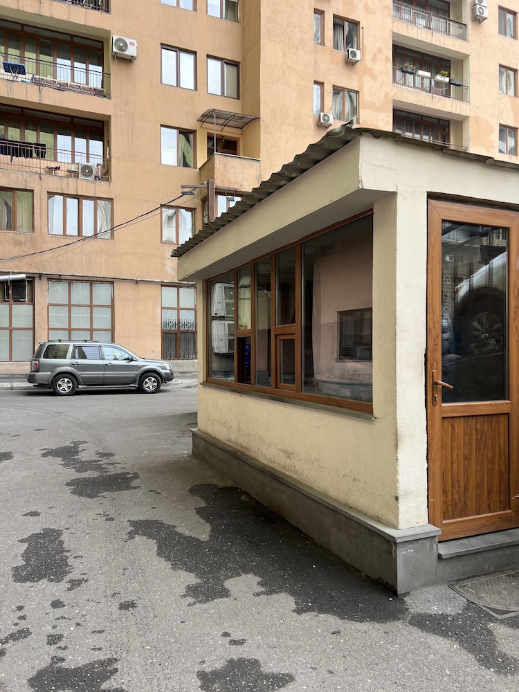 2 bedroom Luxury apartment in the center of Yerevan by Sweet Home