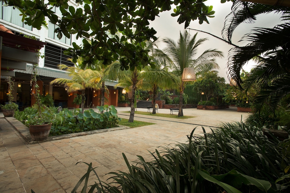 Bumi Surabaya City Resort