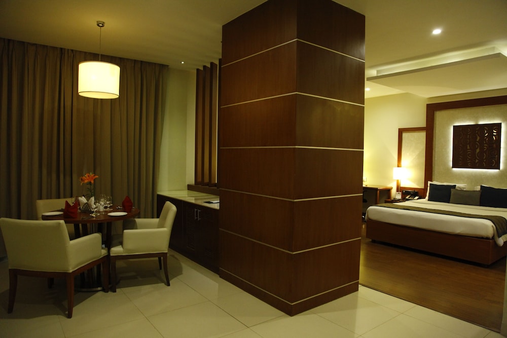 The Altruist Business Hotel Hitech