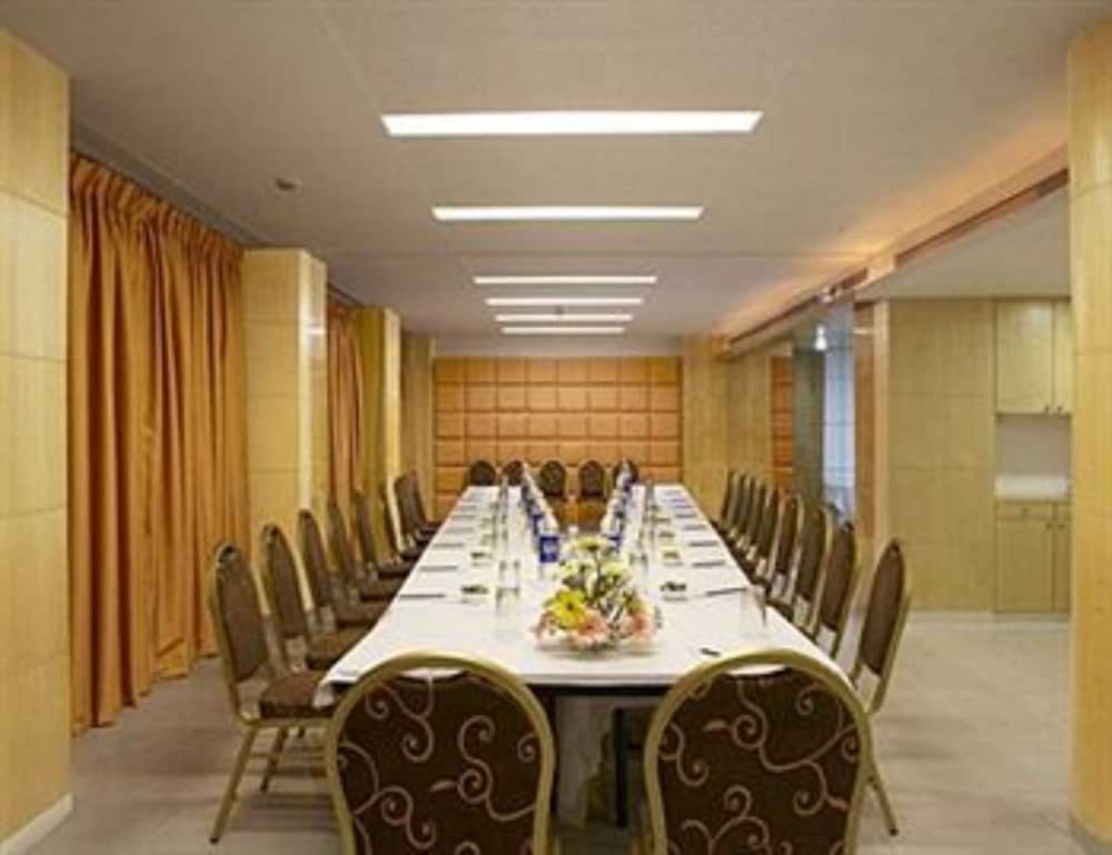 Hotel Satkar Residency