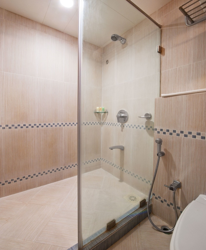Grand Residency Hotel & Serviced Apartments