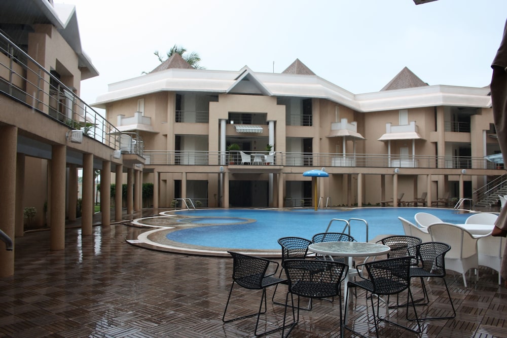 Royal Orchid Central Kireeti, Hampi