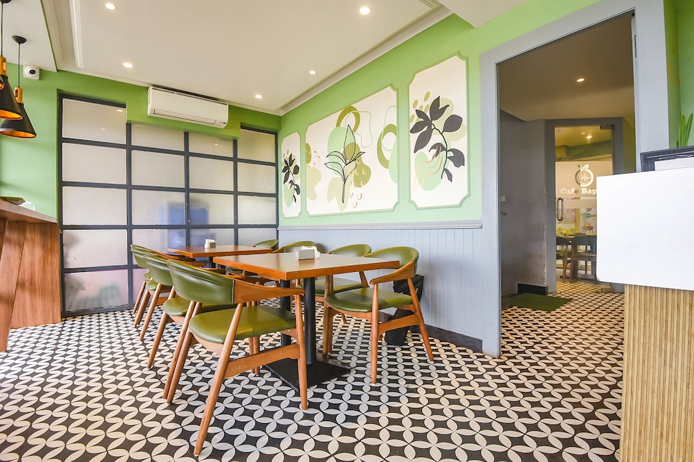 FabHotel Avasa Grand
