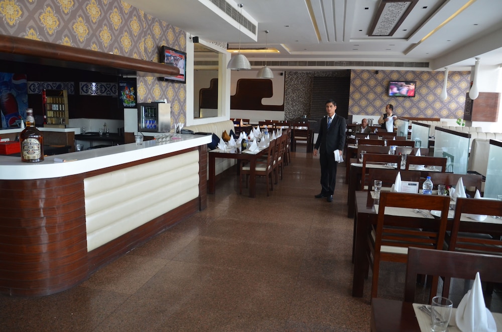 Hotel KC Cross Road