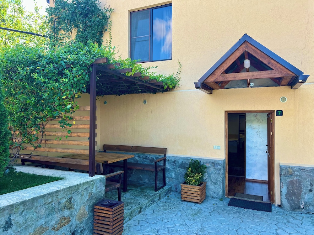 DiliVita Rest House