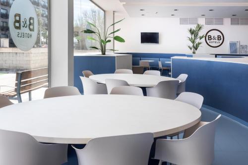 B&B Madrid Aeropuerto T1 T2 T3