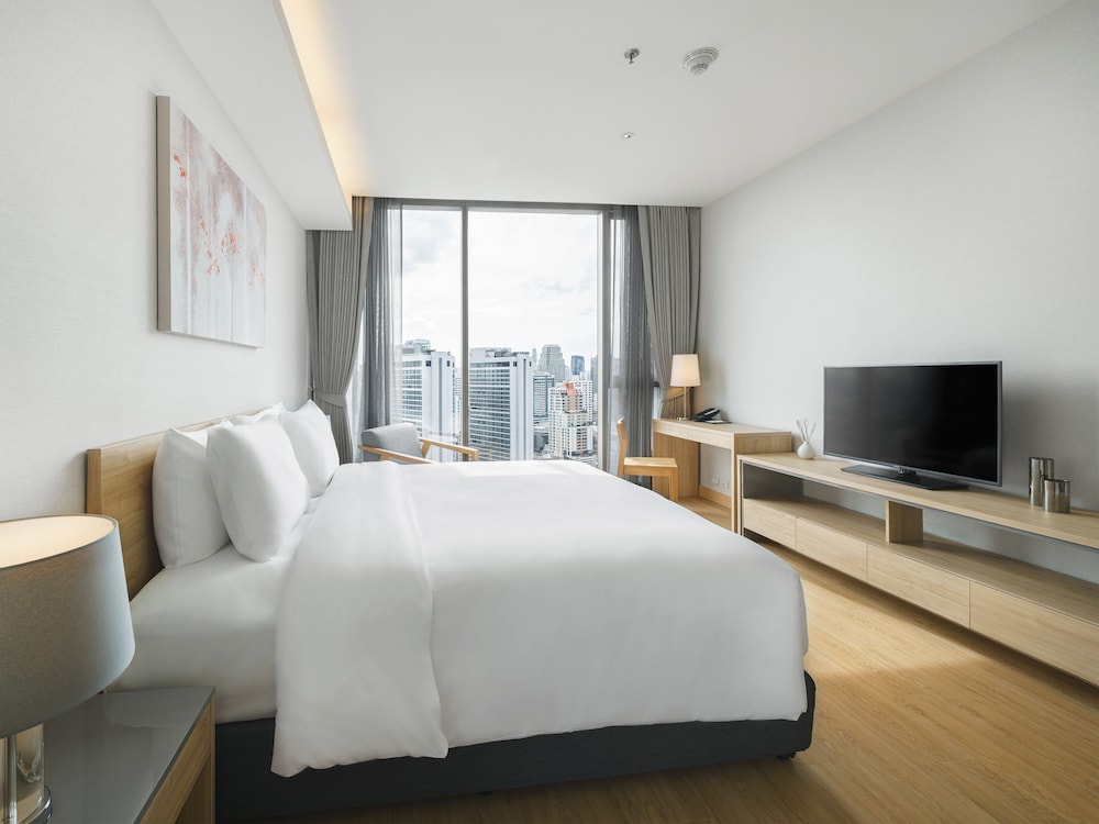 Oakwood Suites Bangkok