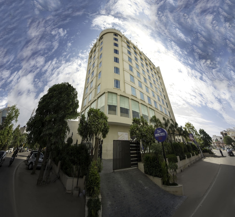 Sarovar Portico Jaipur - A Sarovar Hotel