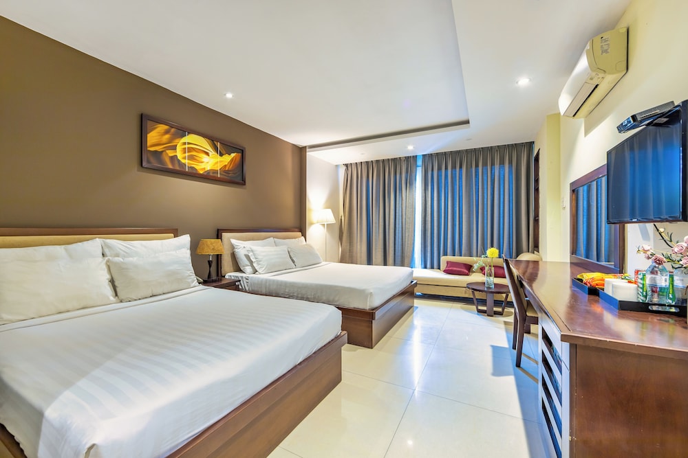 The Noble Swan Central Dong Du Hotel