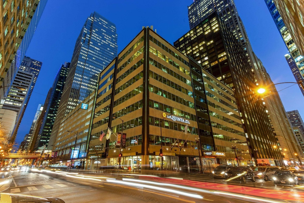 La Quinta Inn & Suites by Wyndham Chicago Downtown