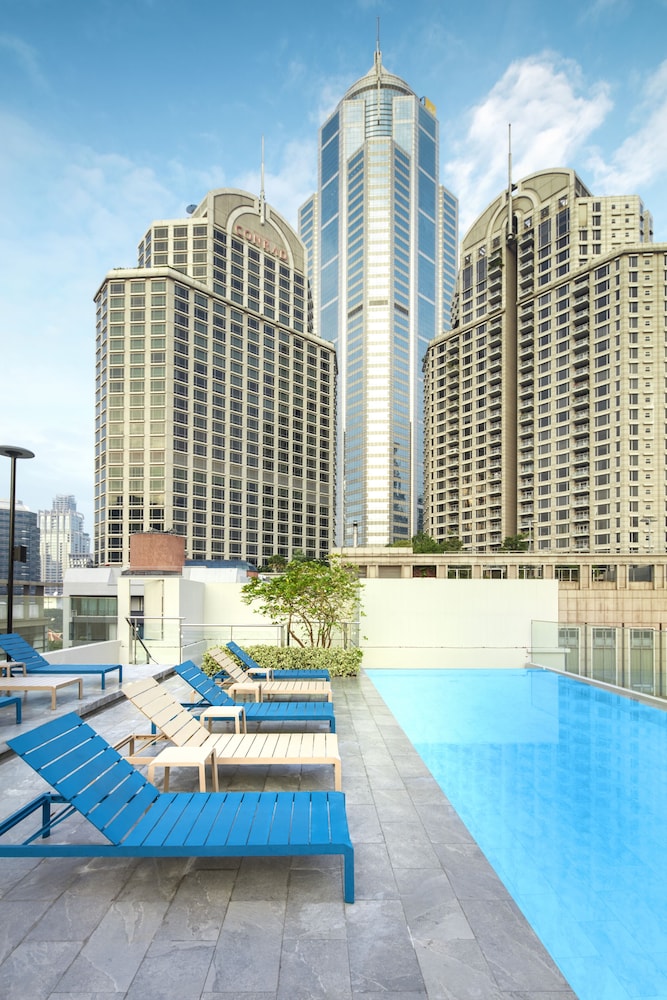 The Quarter Ploenchit by UHG