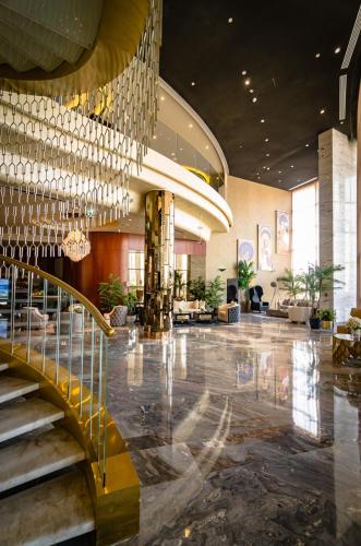 Royal Club By RVHR Paramount Tower B Business Bay