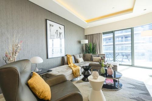 Royal Club By RVHR Paramount Tower B Business Bay