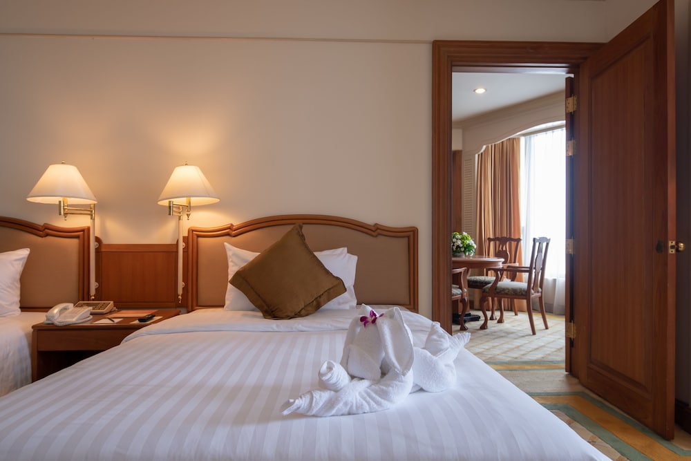 Montien Riverside Hotel Bangkok