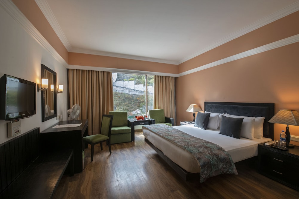 Mastiff Grand Manali Resort by OTHPL