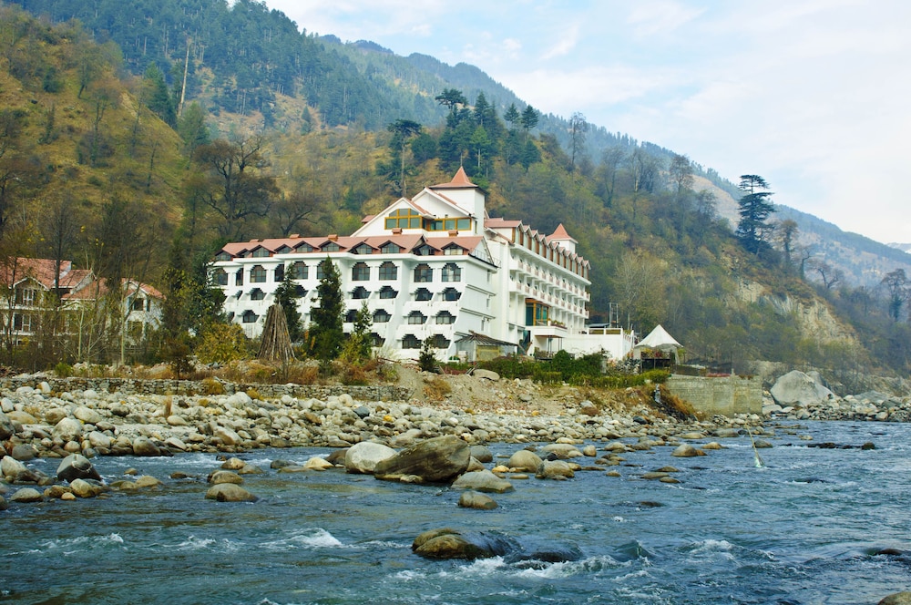 Mastiff Grand Manali Resort by OTHPL