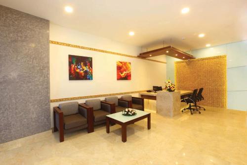 Hotel Palakunnel Residency