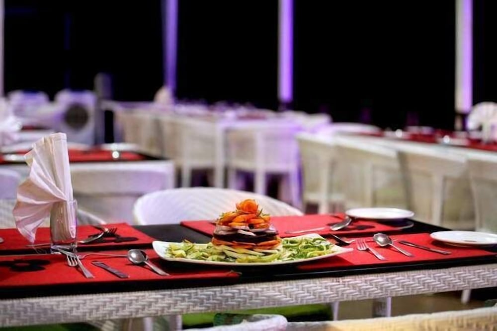 Hotel Shri Khedapati International