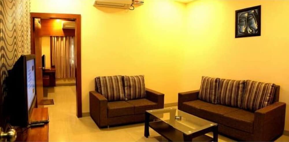 Hotel Shri Khedapati International