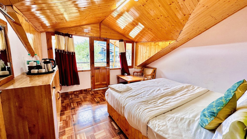 Oyo 13836 Hotel Manu Vatika