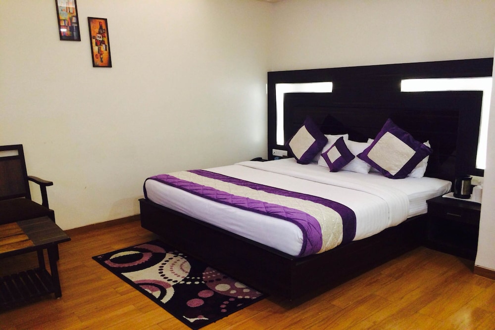 Hotel Samrat
