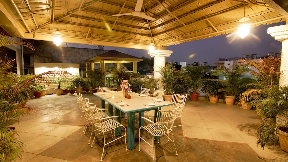 HOTEL AMRTA