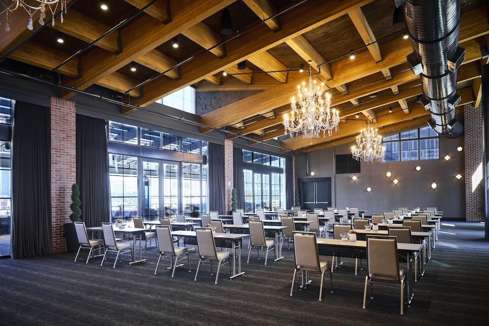 Archer Hotel Tysons