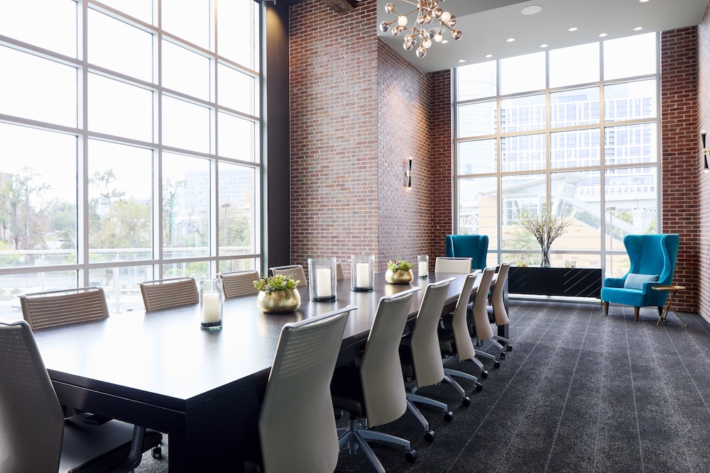 Archer Hotel Tysons