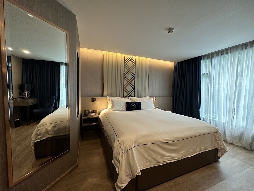 GLOW Sukhumvit 5 by Centropolis