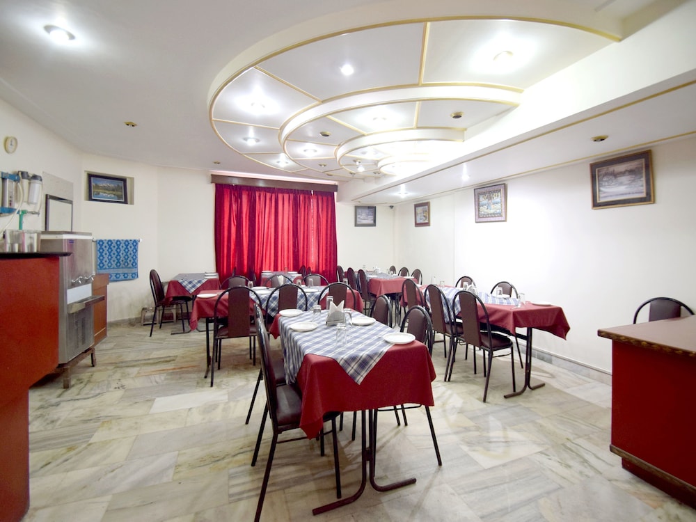 Hotel Atul Regency