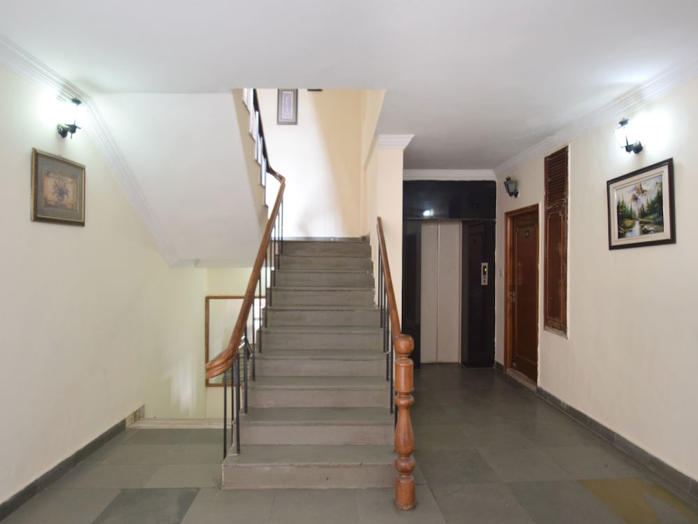 Hotel Atul Regency