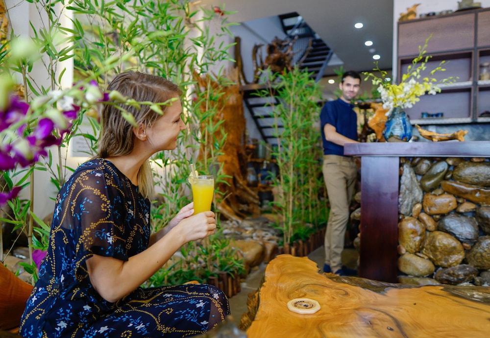 Phuong Tran Apartment and Hotel