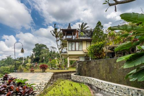Tirta Asri Ubud Villa