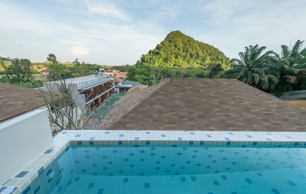 Chermantra Aonang Resort and Pool Suite