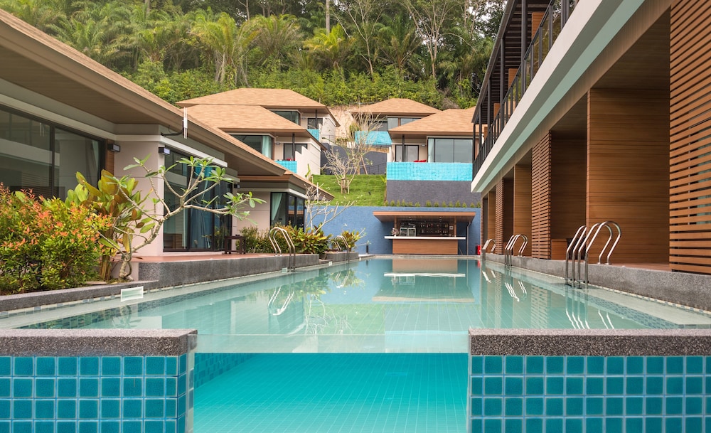Chermantra Aonang Resort and Pool Suite