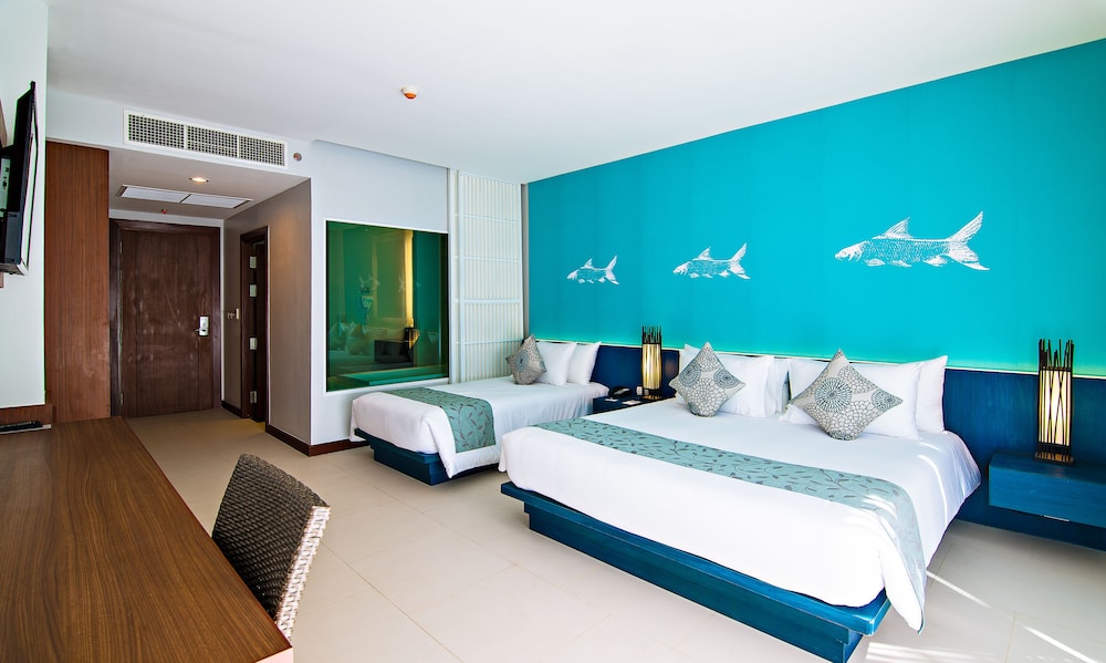 Fishermen's Harbour Urban Resort