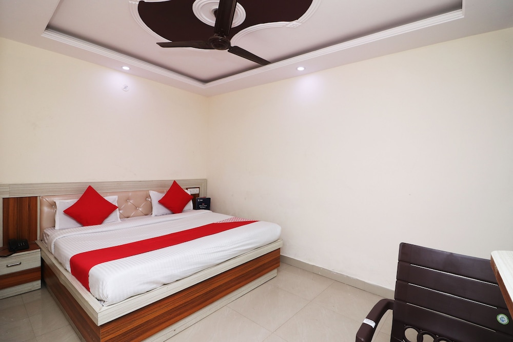OYO 28331 Hotel Keshav-a Unit Of Ghaziabad Inn