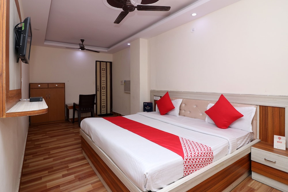OYO 28331 Hotel Keshav-a Unit Of Ghaziabad Inn