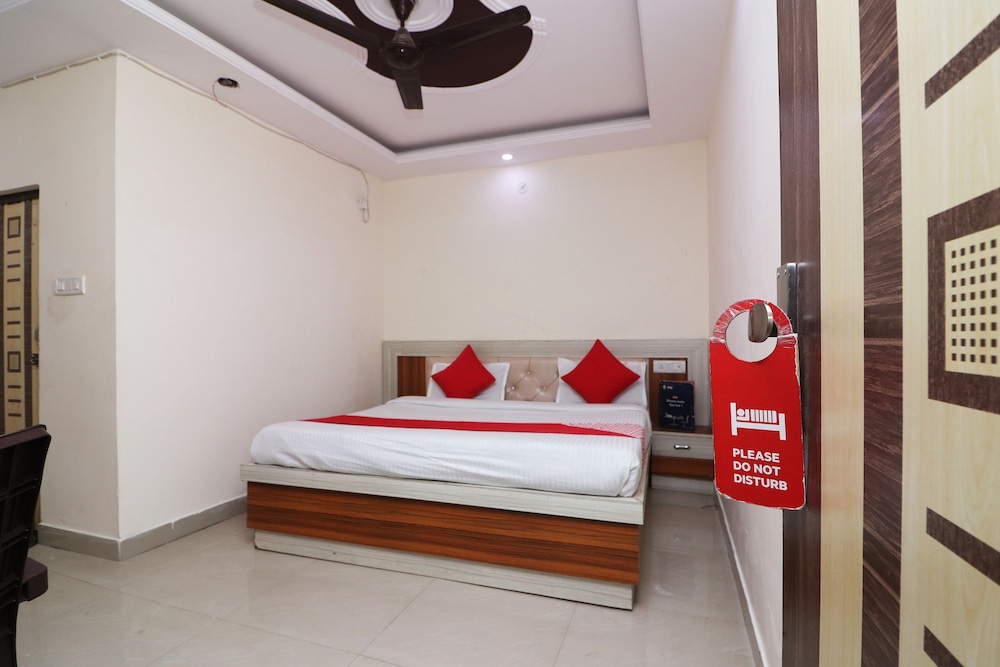 OYO 28331 Hotel Keshav-a Unit Of Ghaziabad Inn